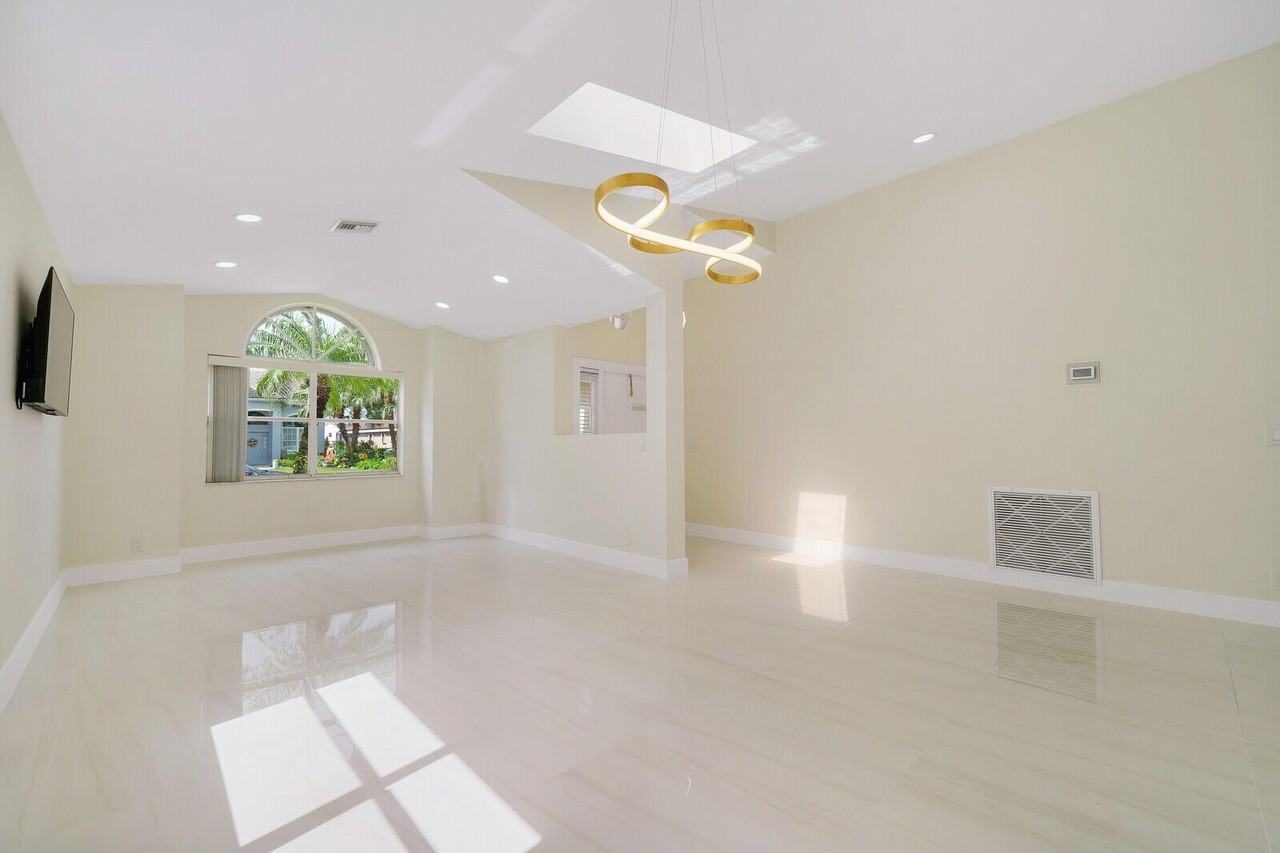 8599 Tourmaline Blvd - Photo 7 of 42