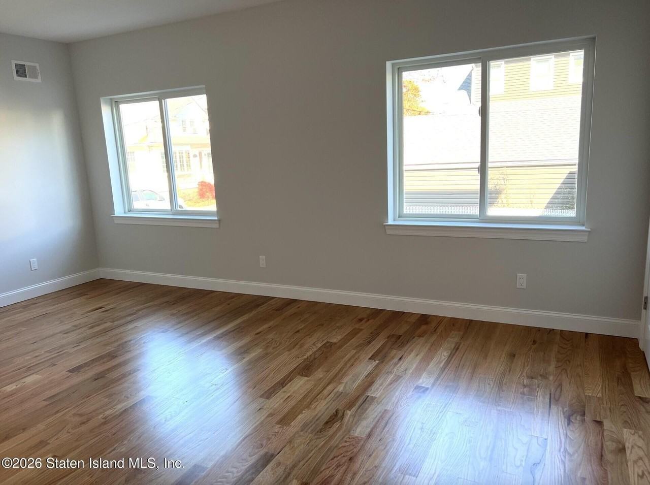 365 Maine Ave #1FL - Photo 2 of 5
