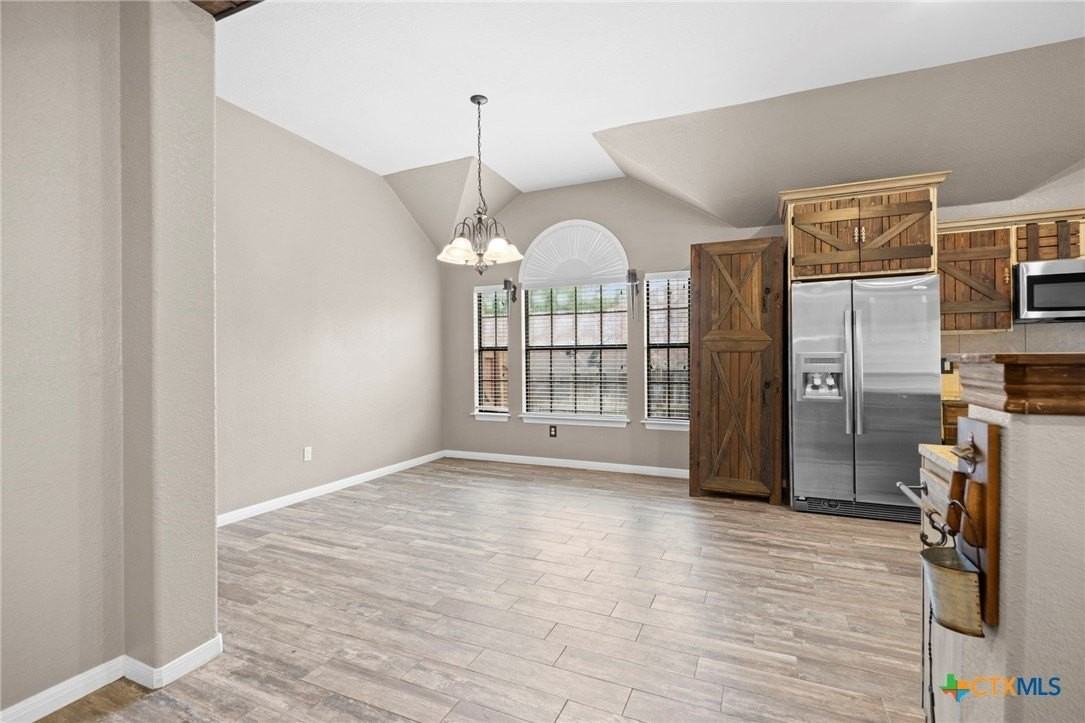 1301 Rocky Ridge Trl - Photo 3 of 36