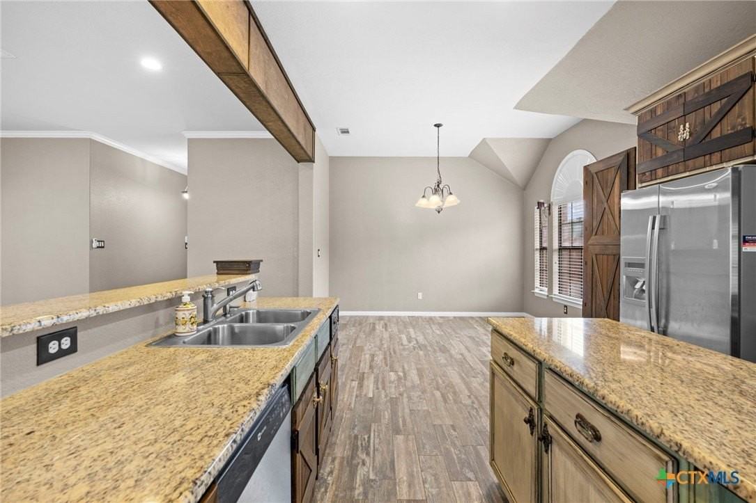 1301 Rocky Ridge Trl - Photo 6 of 36