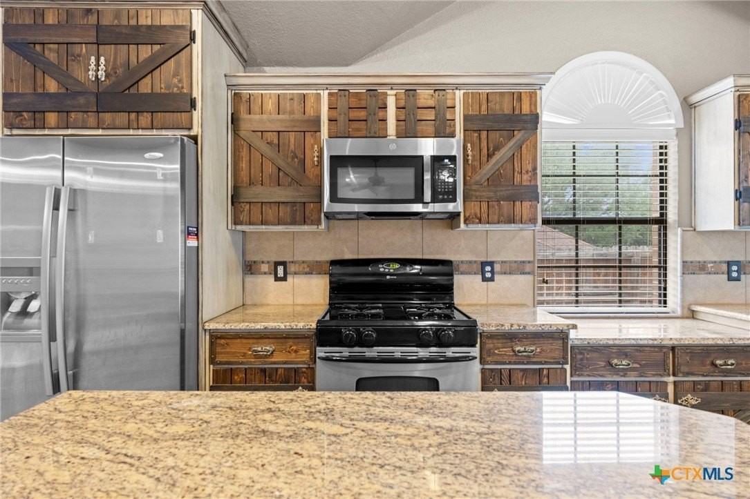 1301 Rocky Ridge Trl - Photo 7 of 36