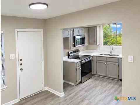 1312 S Mesquite Ave - Photo 7 of 12