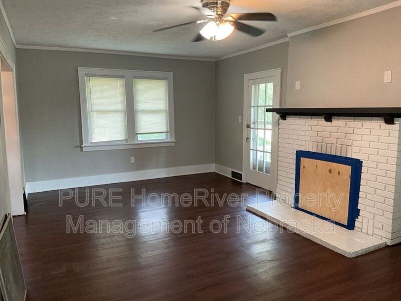 1424 S 46th St - Photo 4 of 26