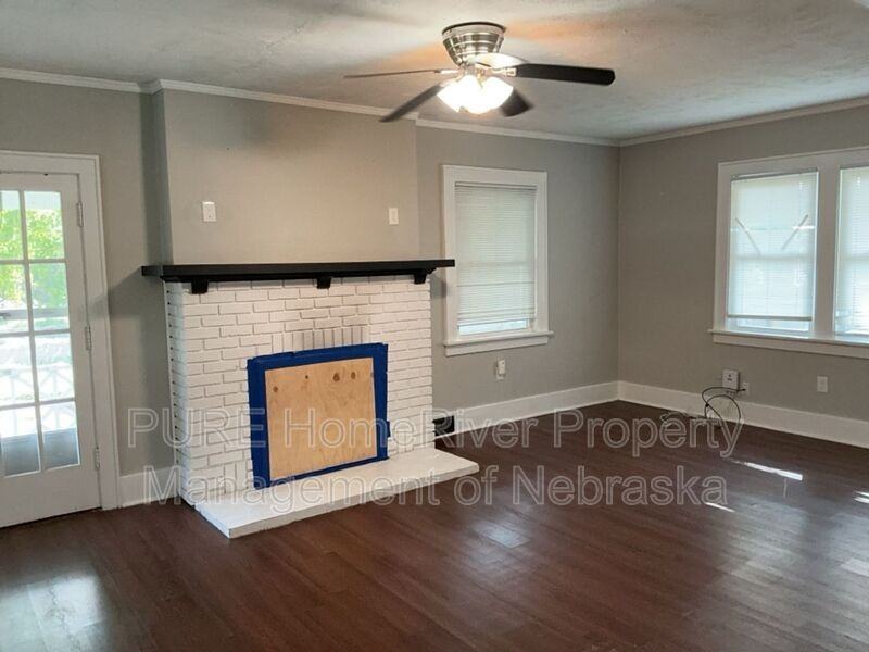 1424 S 46th St - Photo 5 of 26