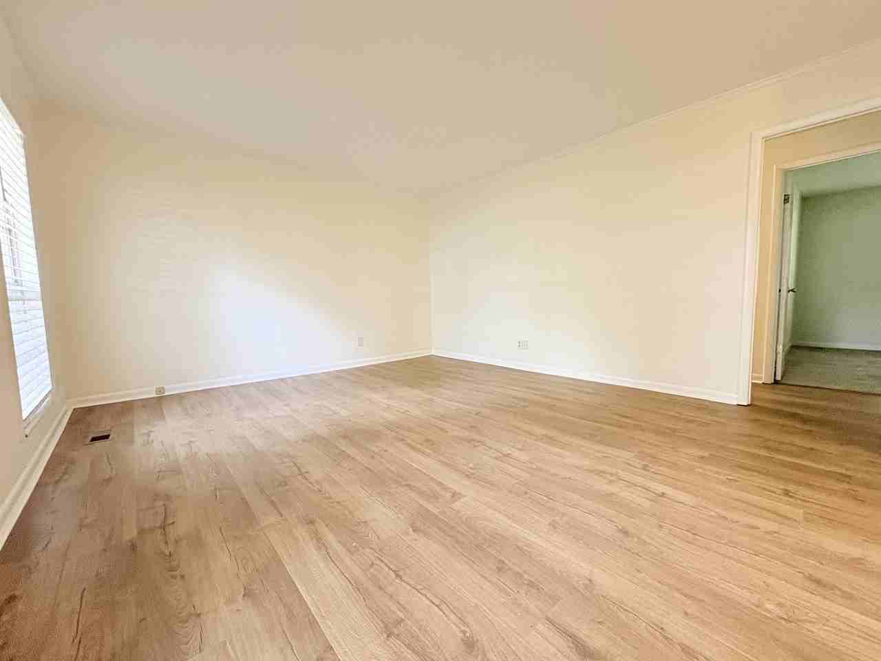 1915 Doomar Dr - Photo 2 of 18