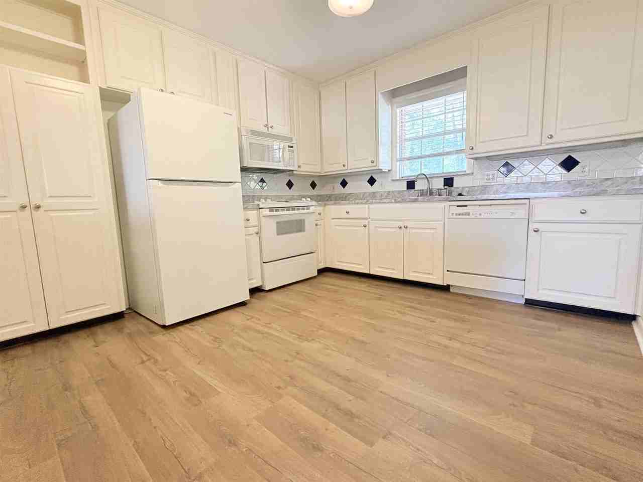 1915 Doomar Dr - Photo 6 of 18