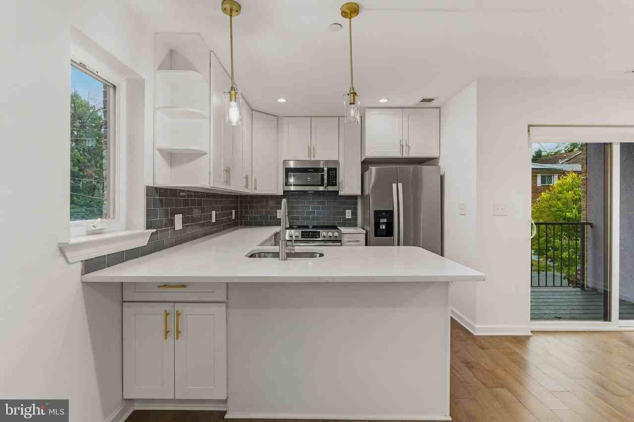 4442 B St Se #5 - Photo 5 of 16