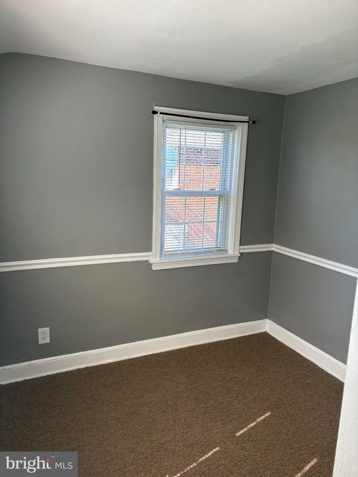 205 Harrison Ave - Photo 3 of 13