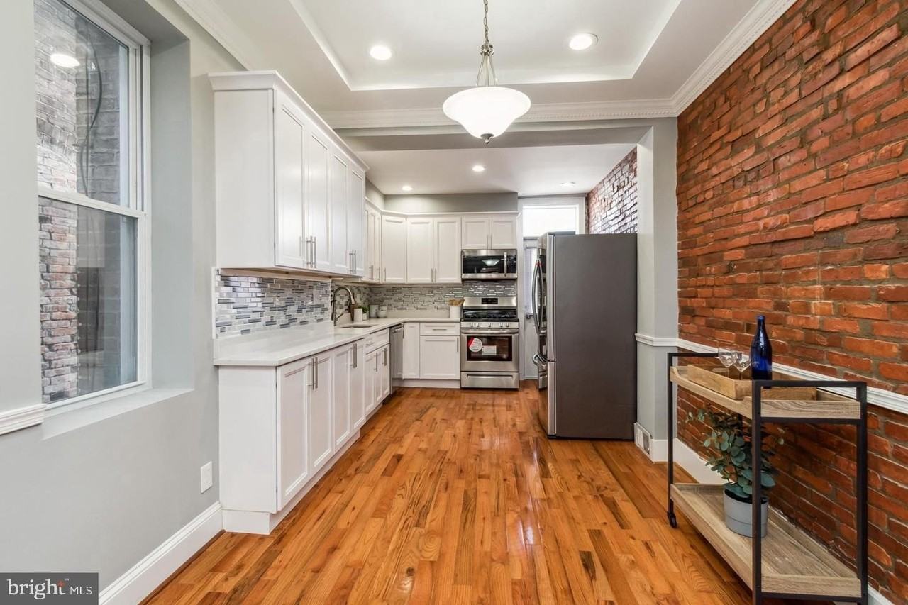 3328 E Baltimore St - Photo 5 of 11