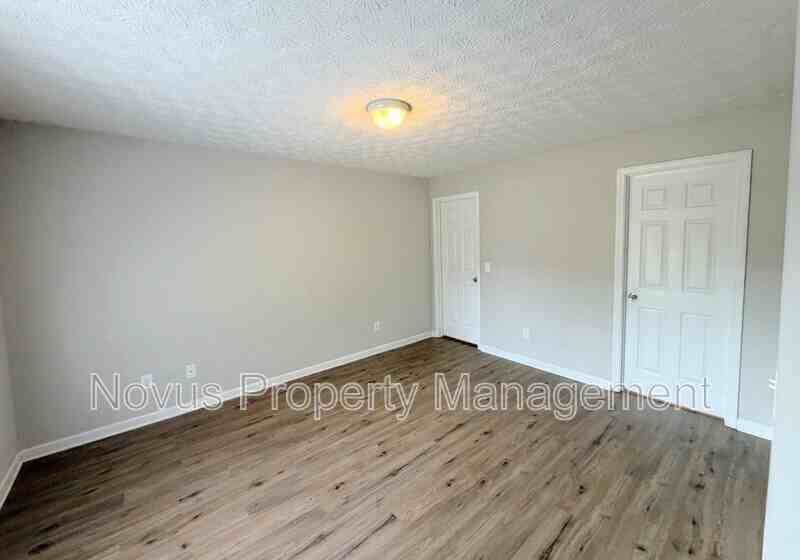 62 Plowshare Rd #D - Photo 3 of 10