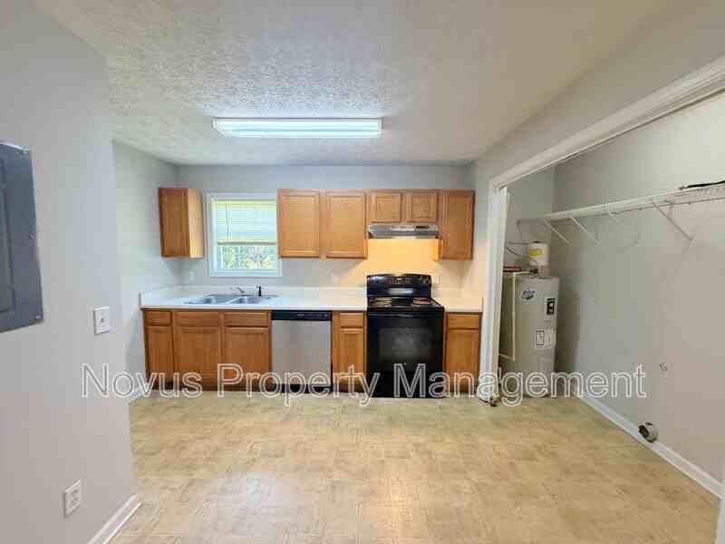 62 Plowshare Rd #D - Photo 6 of 10