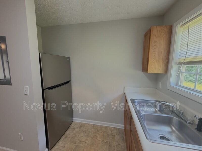 62 Plowshare Rd #D - Photo 7 of 10
