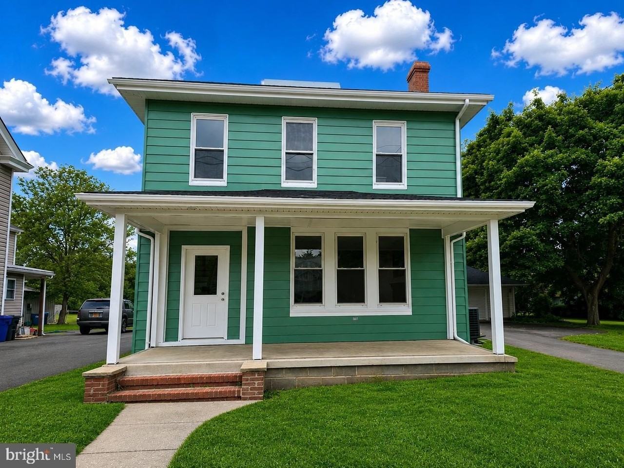 122 N Main St - Photo 2 of 50