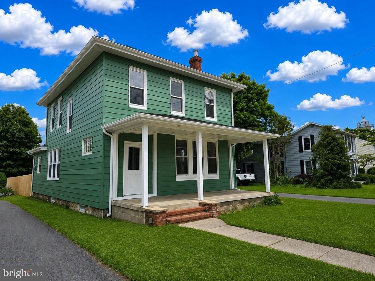 122 N Main St - Photo 4 of 50