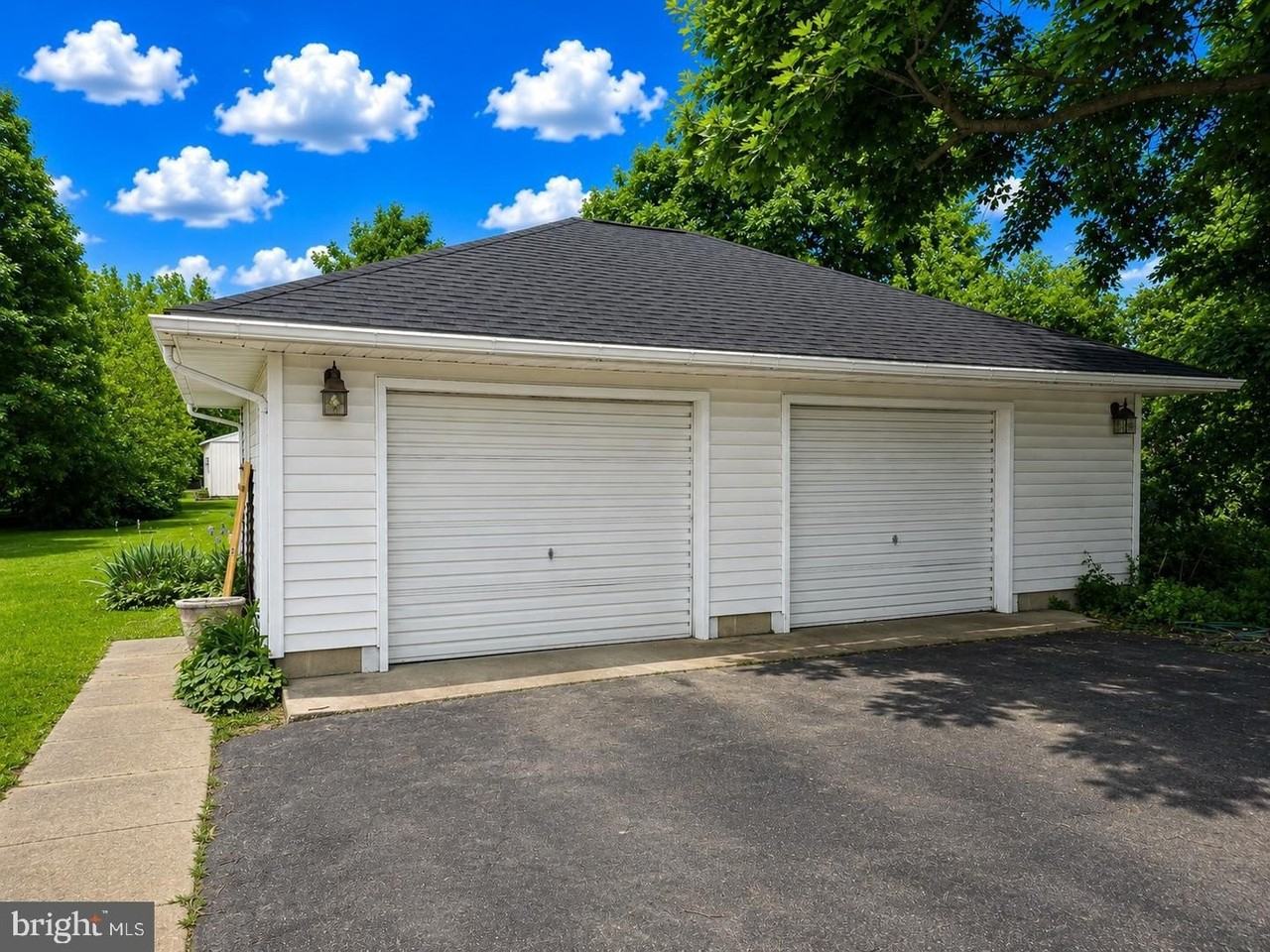 122 N Main St - Photo 7 of 50