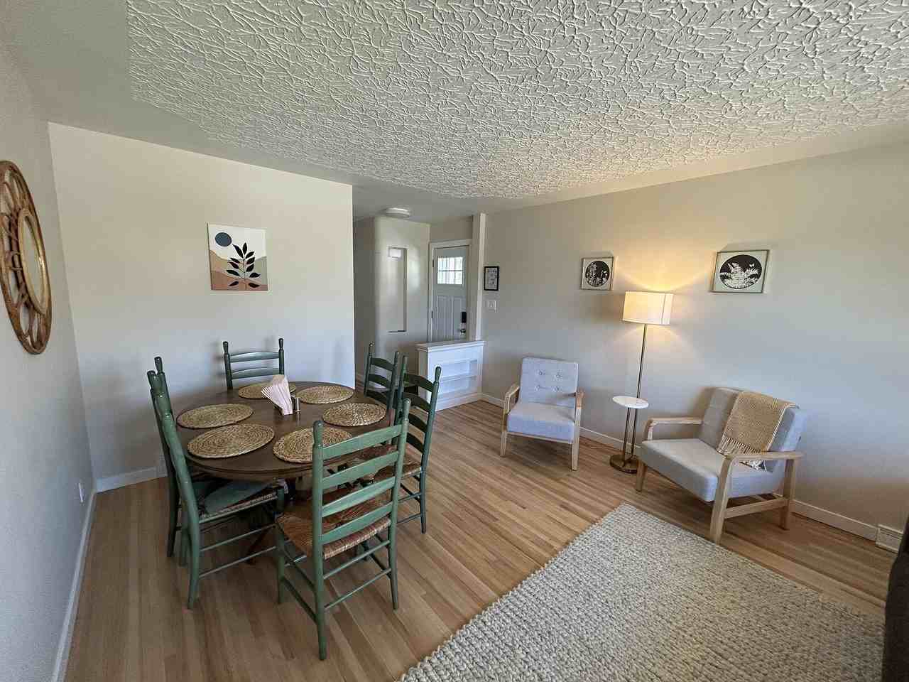 2406 Richmond Rd Sw - Photo 2 of 10