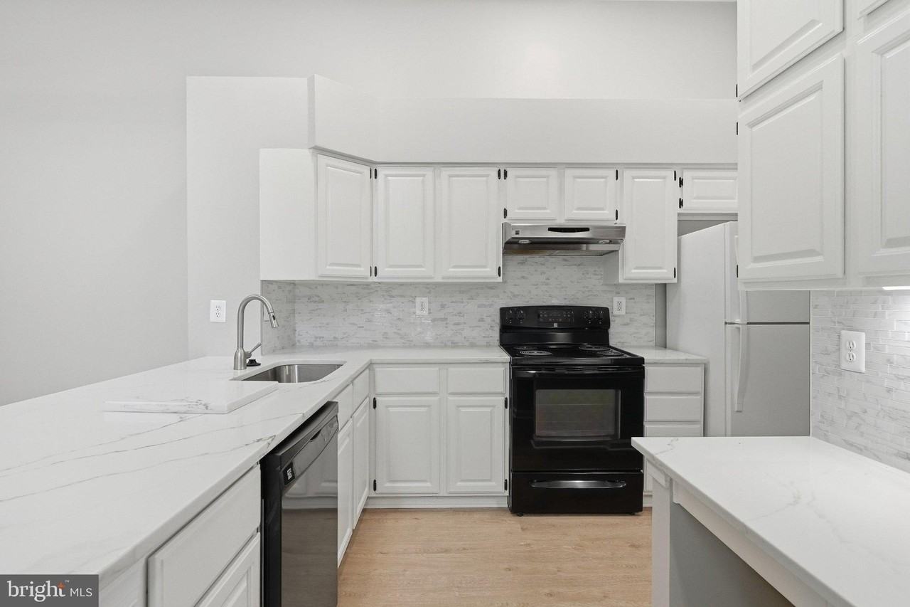 12216 Eagles Nest Ct #K - Photo 6 of 18