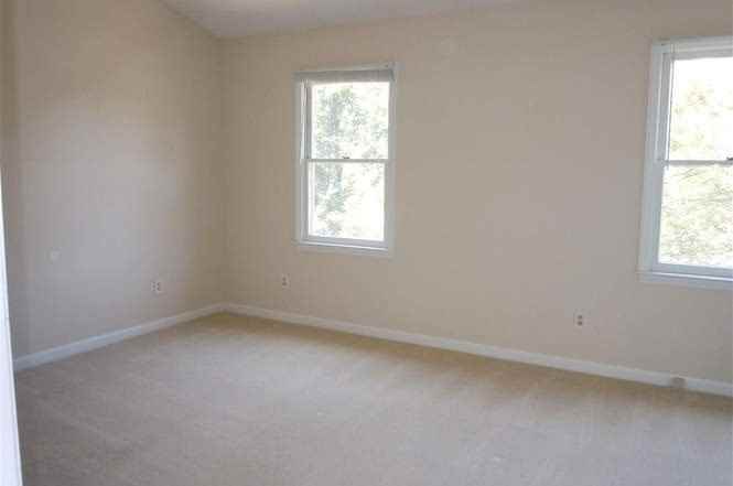 312 Silverberry Ct #NA - Photo 4 of 6