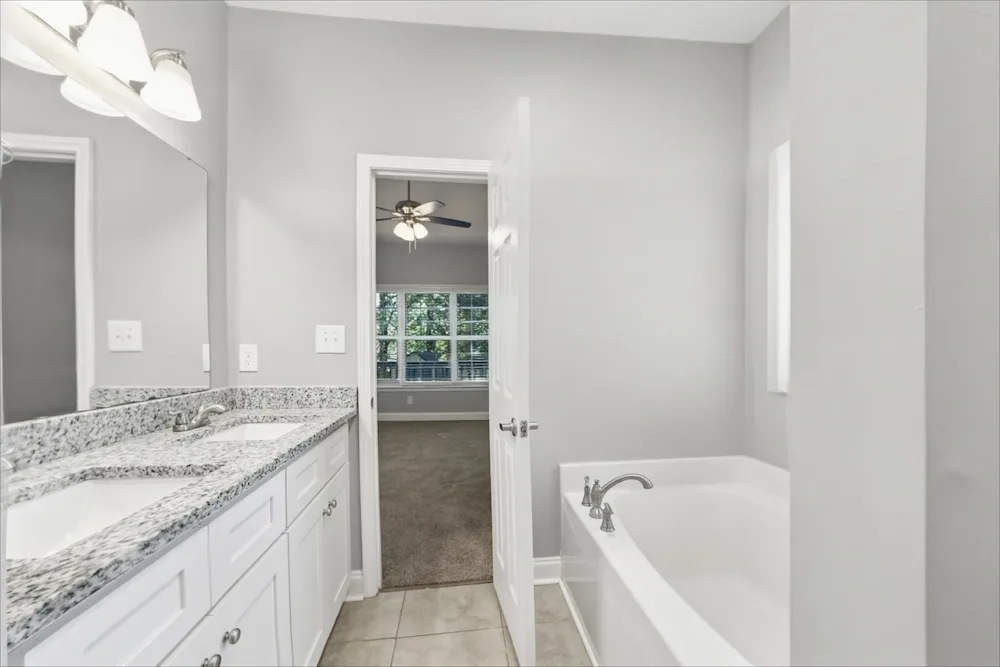 2366 Eagle Glen Ct #NA - Photo 7 of 8