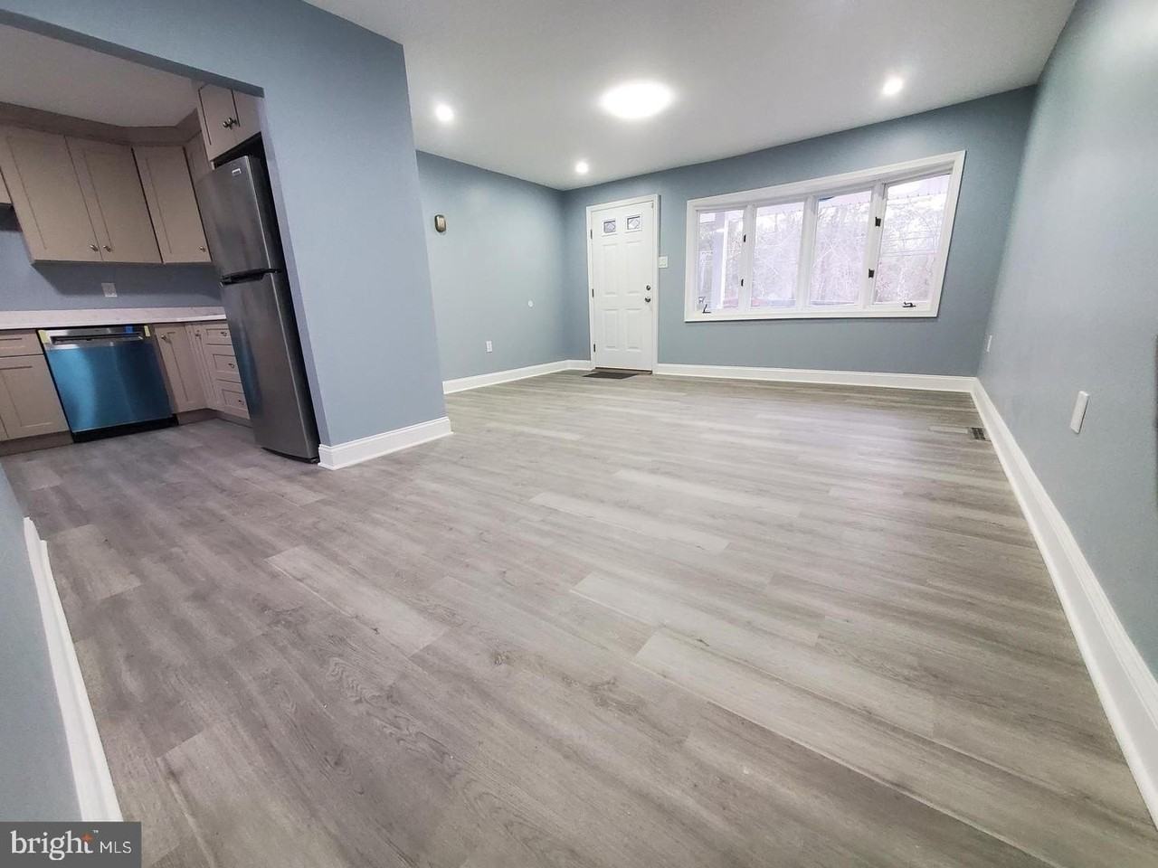 2601 N Lakeshore Dr - Photo 5 of 28