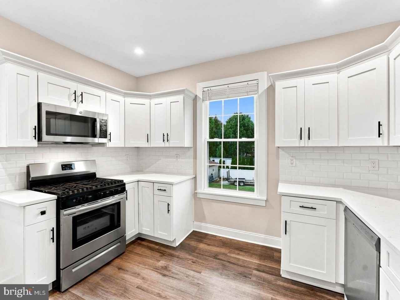 266 S White Horse Pike #D - Photo 6 of 11