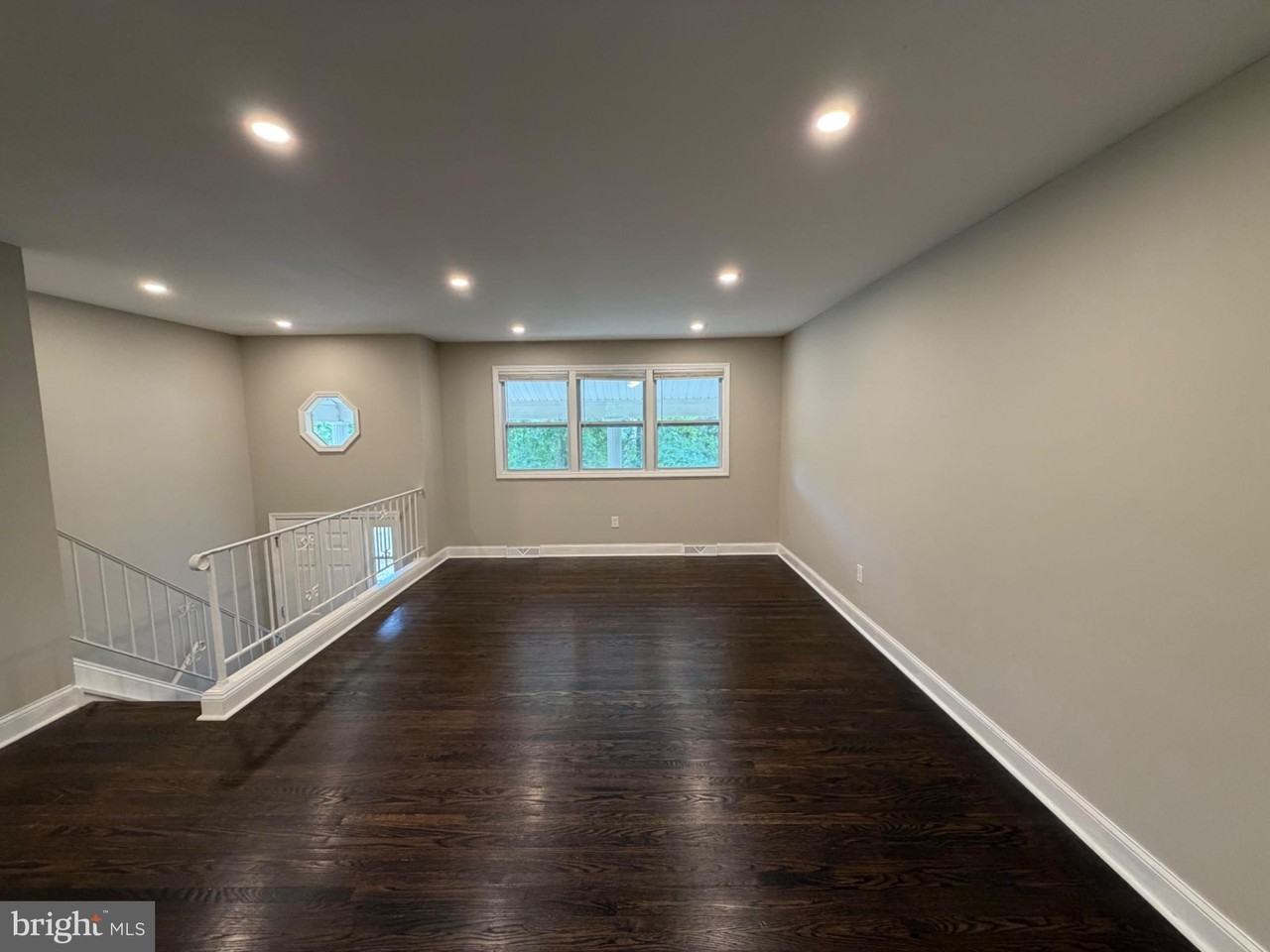 302 Washington Ave - Photo 2 of 14