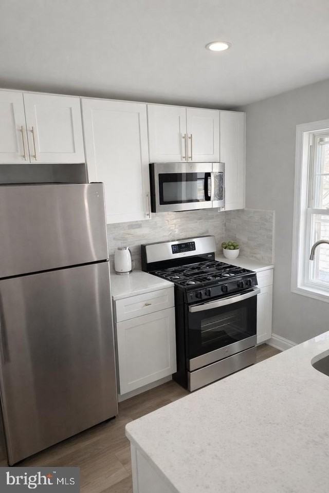 166 East Ave #B - Photo 2 of 6