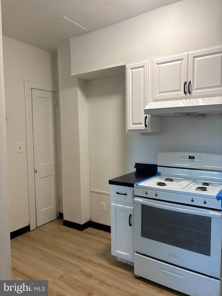 143 Delaware St #3A - Photo 2 of 6