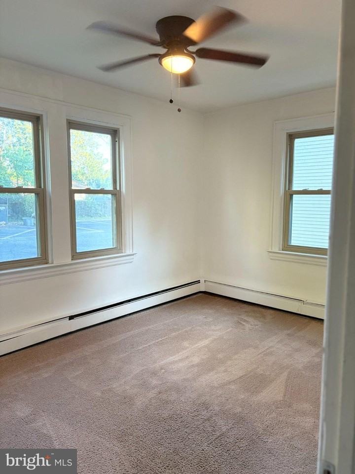 143 Delaware St #3A - Photo 4 of 6