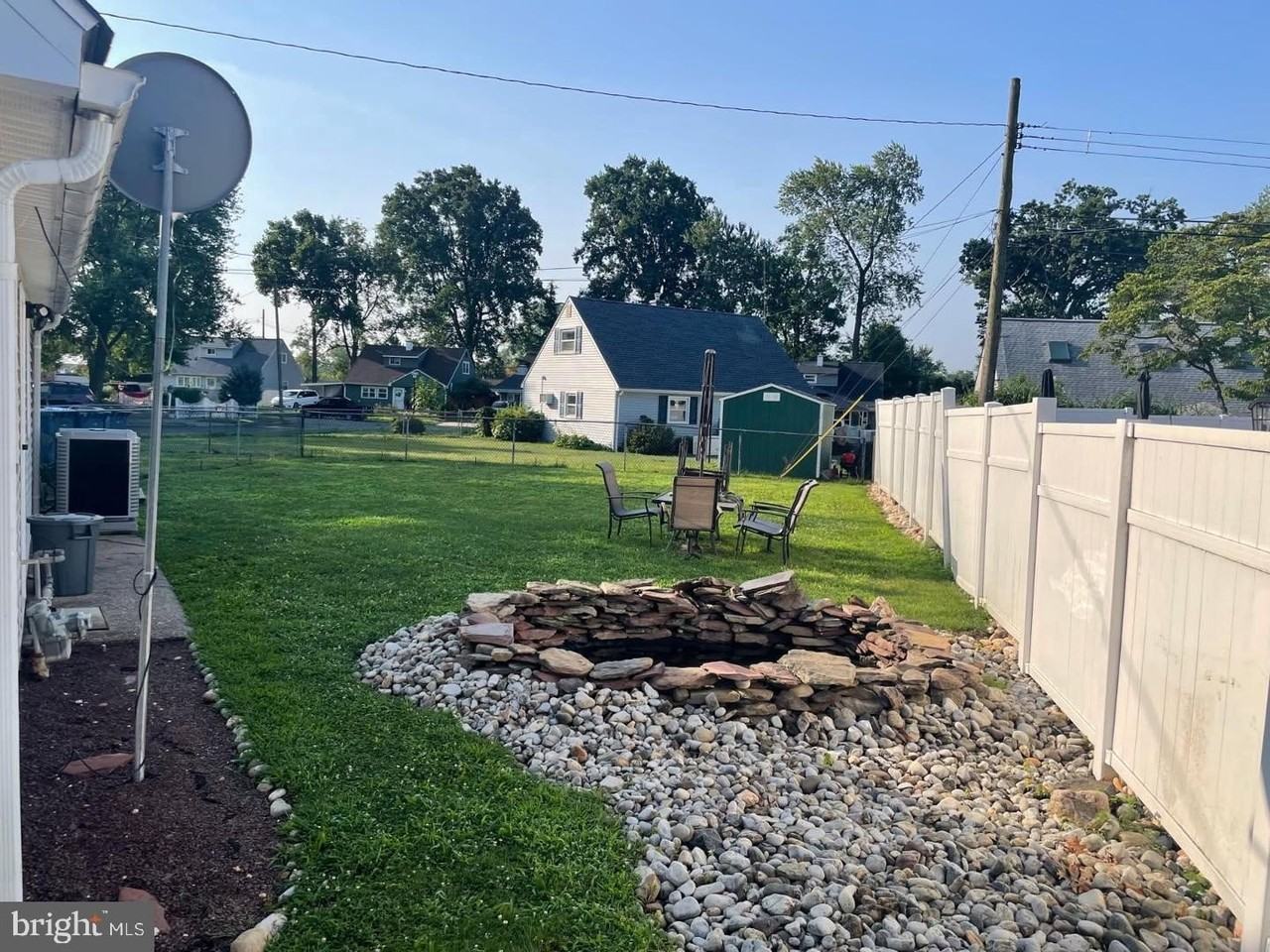 587 Arbor Rd - Photo 6 of 30
