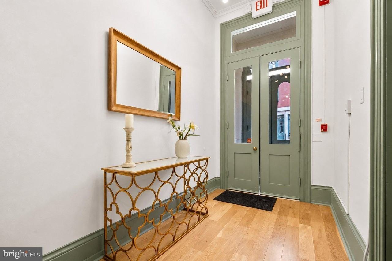 1716 Wallace St #202 - Photo 5 of 31