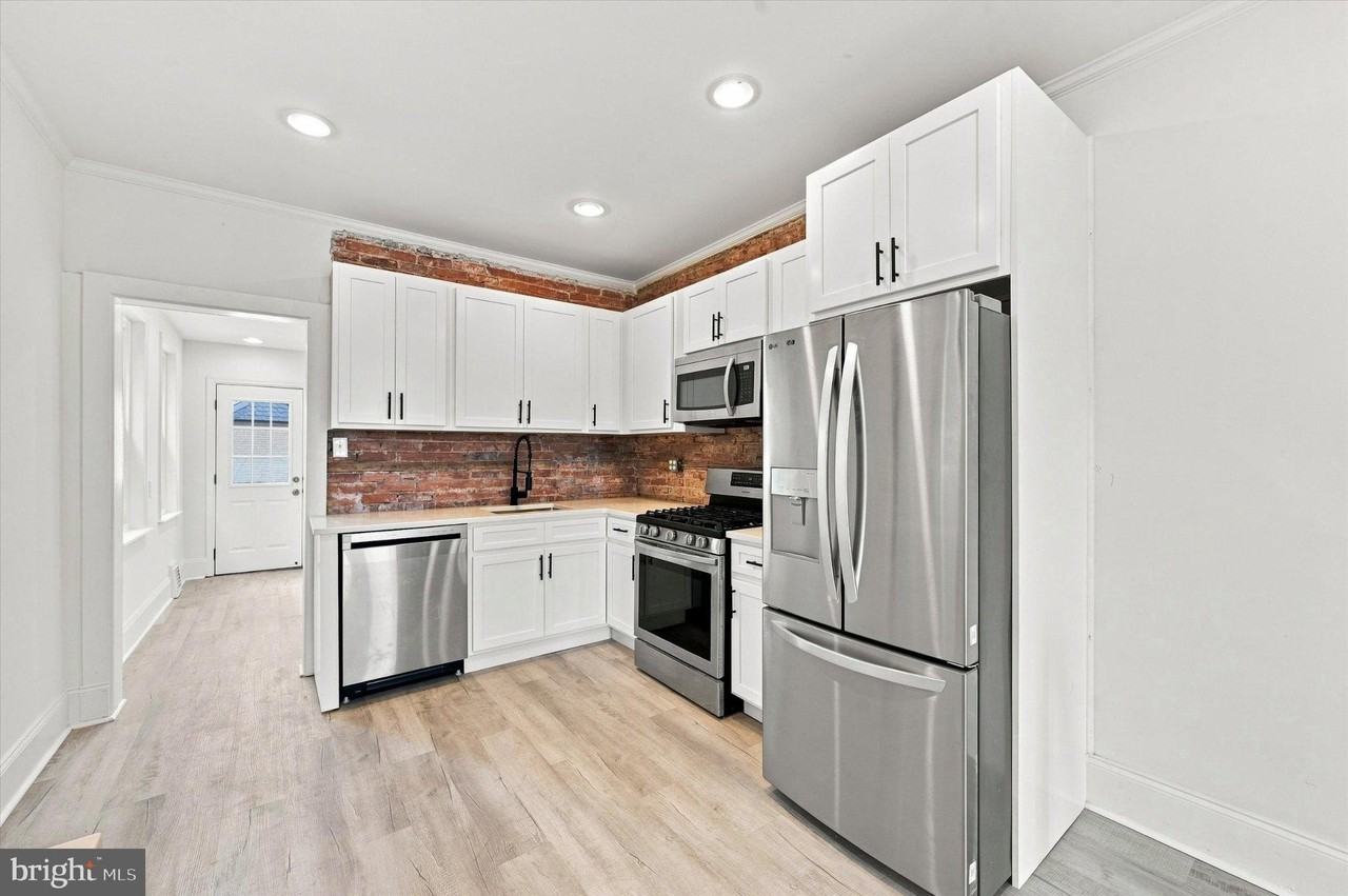 2428 E Huntingdon St - Photo 6 of 16