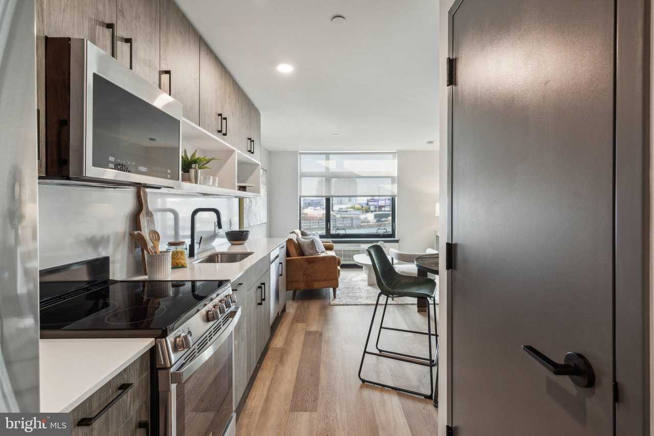 1122 Frankford Ave #202 - Photo 4 of 26