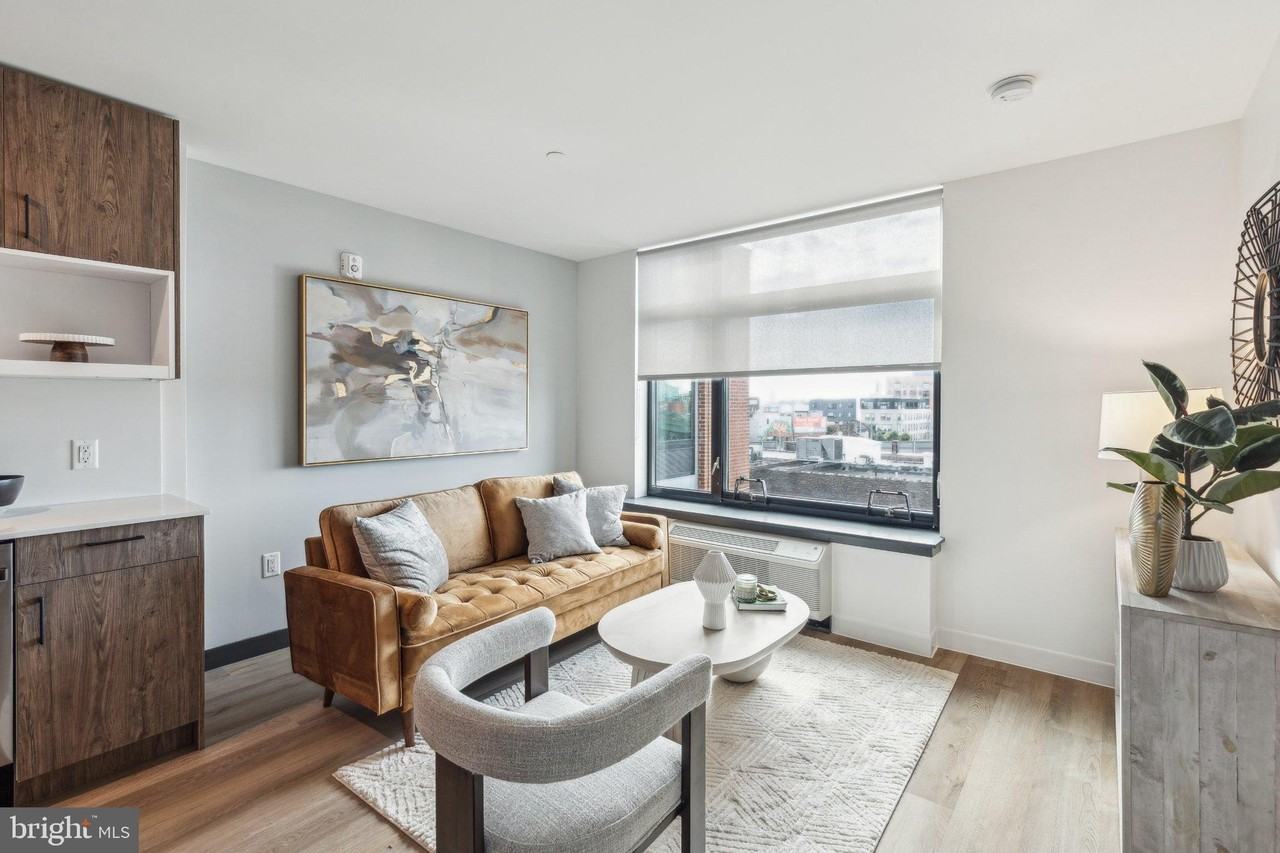 1122 Frankford Ave #202 - Photo 5 of 26