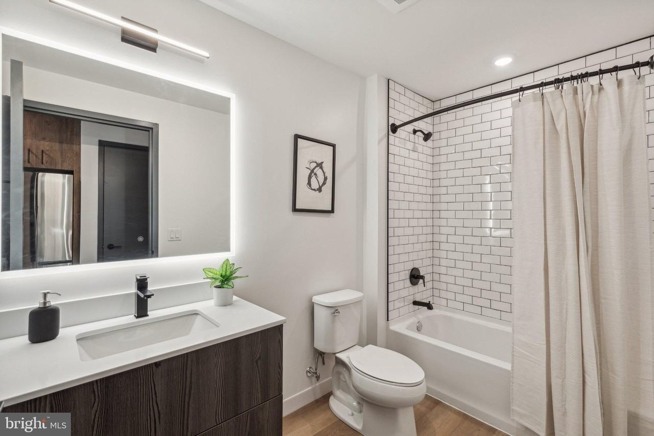 1122 Frankford Ave #202 - Photo 6 of 26