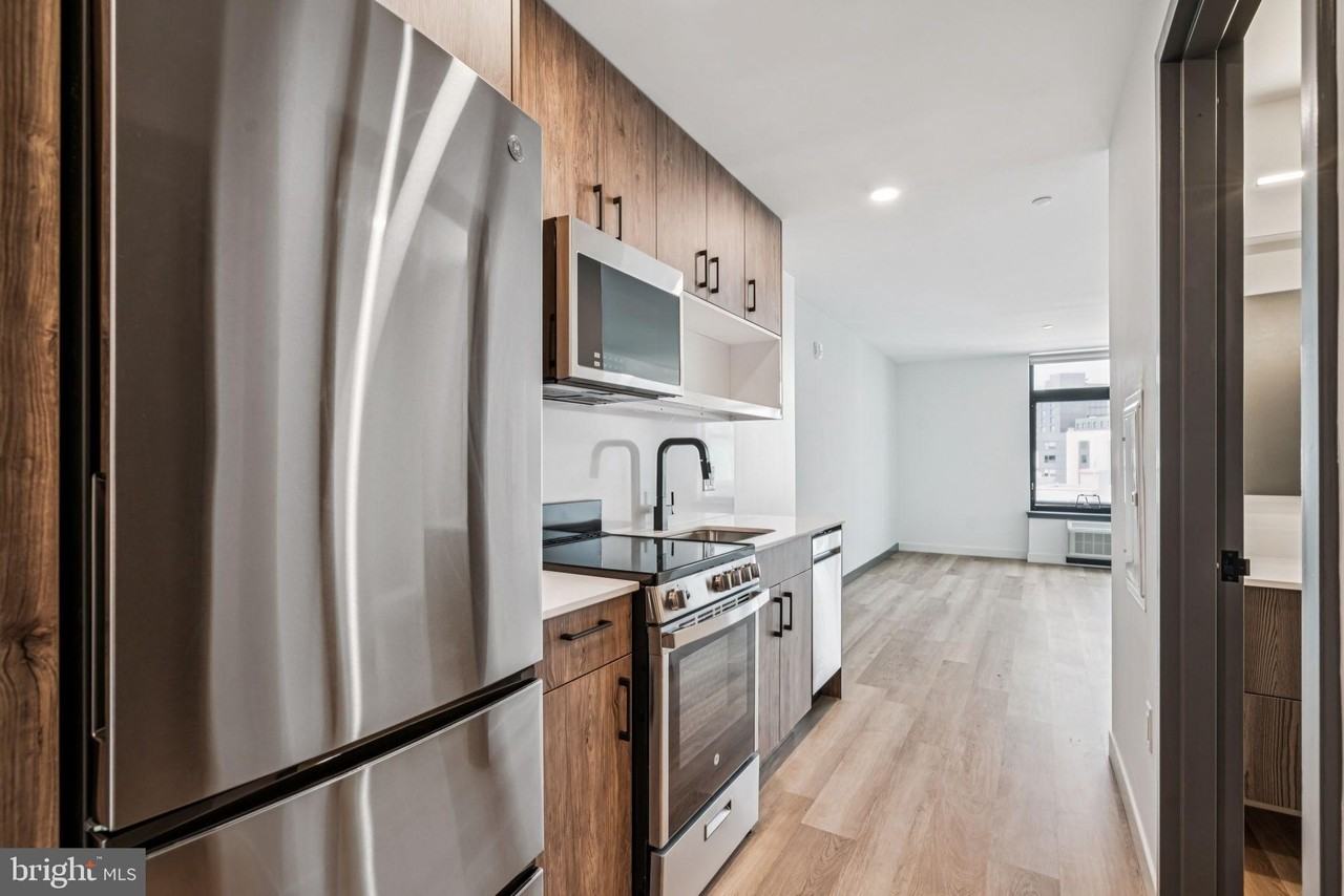 1122 Frankford Ave #501 - Photo 2 of 40