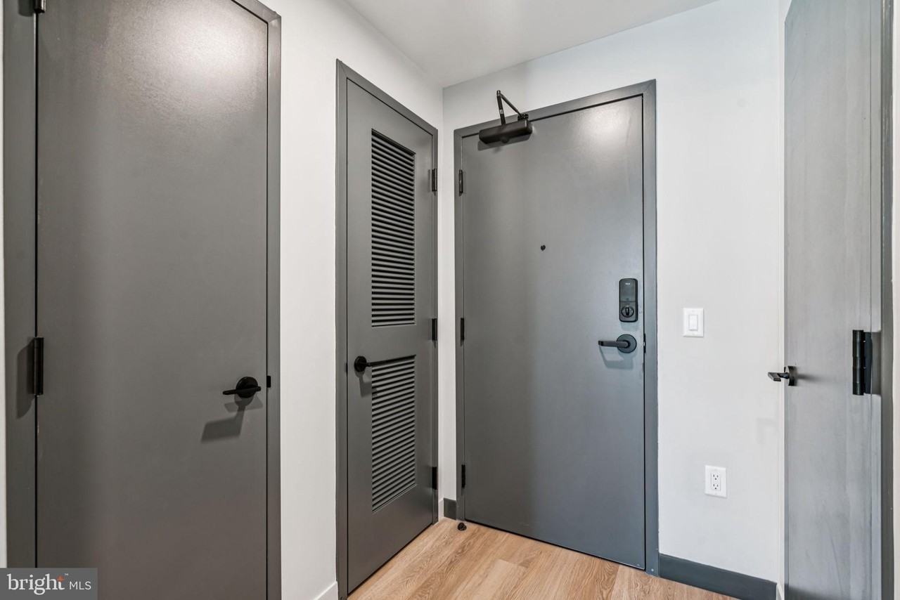 1122 Frankford Ave #501 - Photo 3 of 40