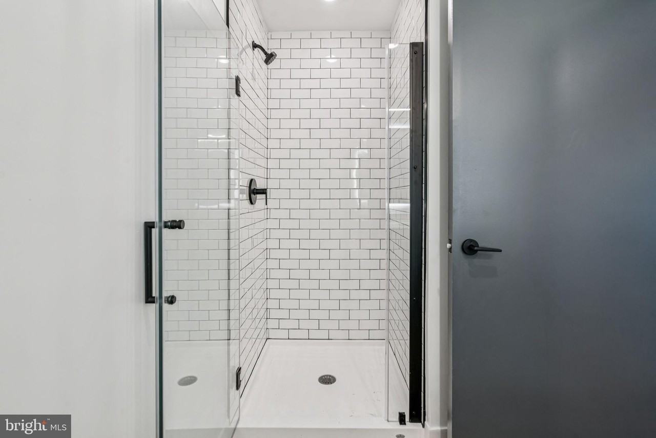 1122 Frankford Ave #501 - Photo 7 of 40