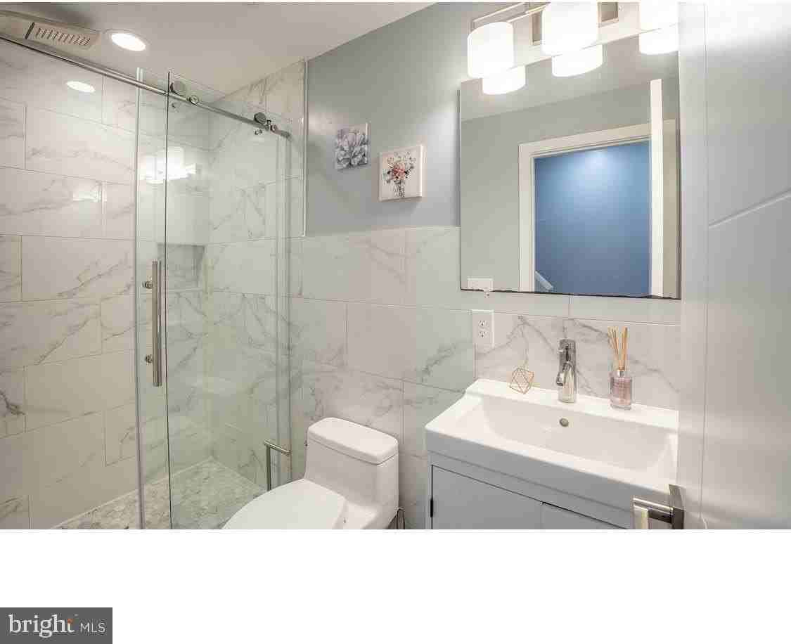 2110 N 7th St #1 - Photo 4 of 16