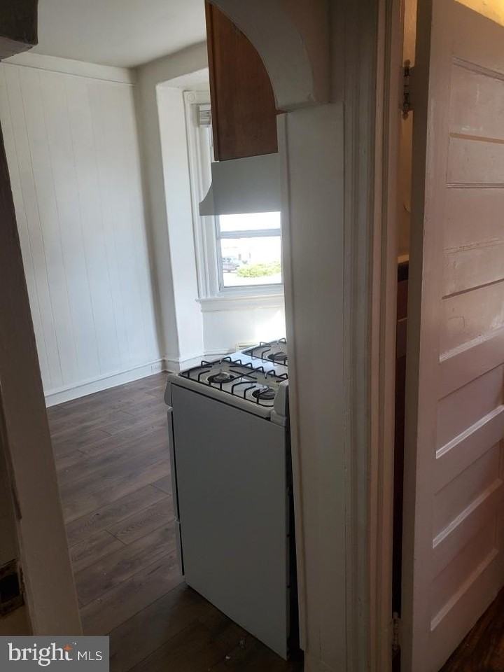 5700 Chestnut St #2A - Photo 6 of 13