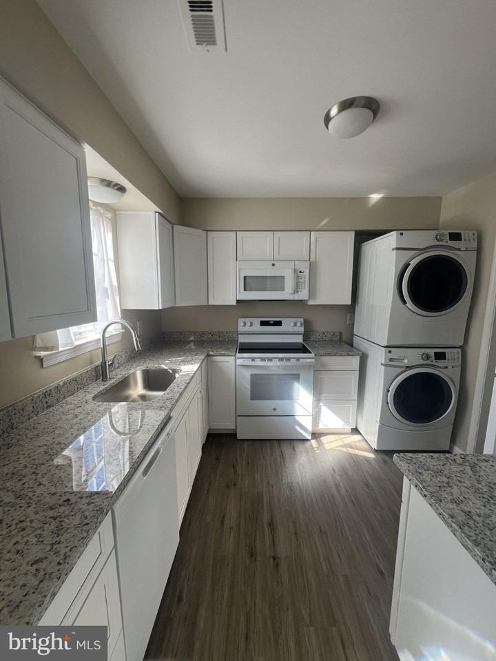 161B Fairfield Dr - Photo 2 of 7