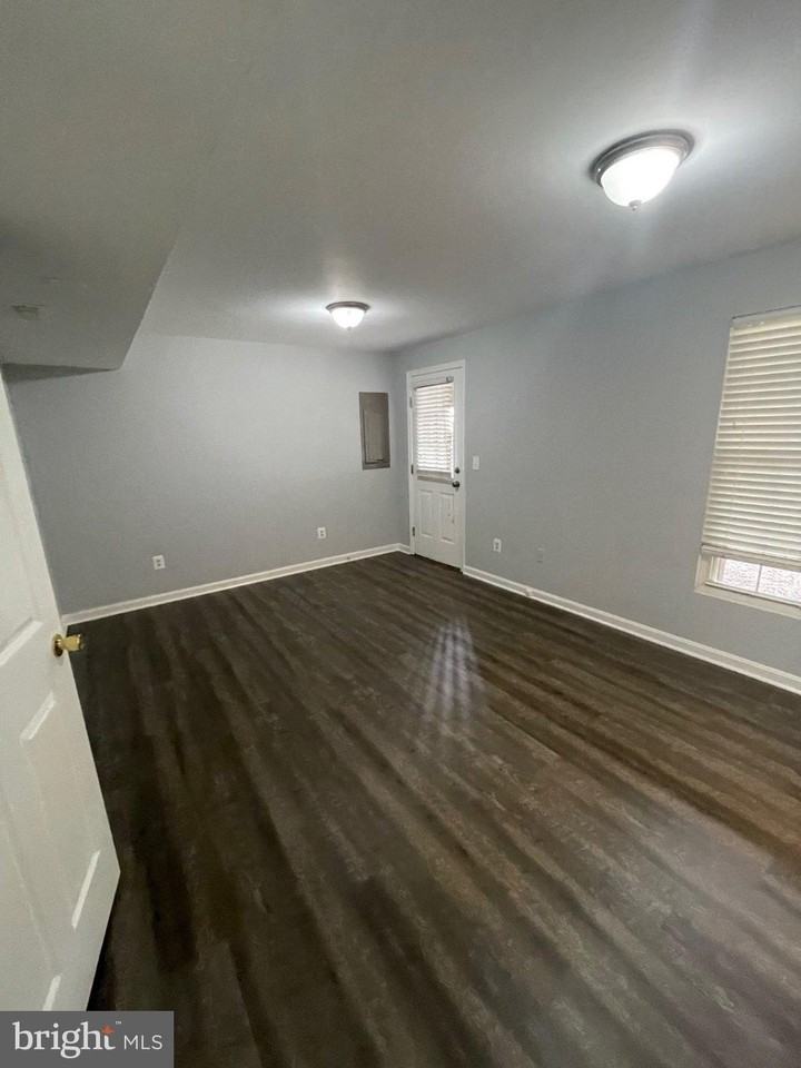 6309 Meadow Glade Ln - Photo 3 of 6