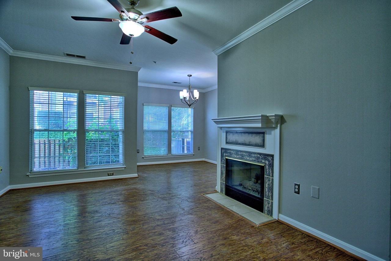4139 Fountainside Ln #102 - Photo 4 of 21