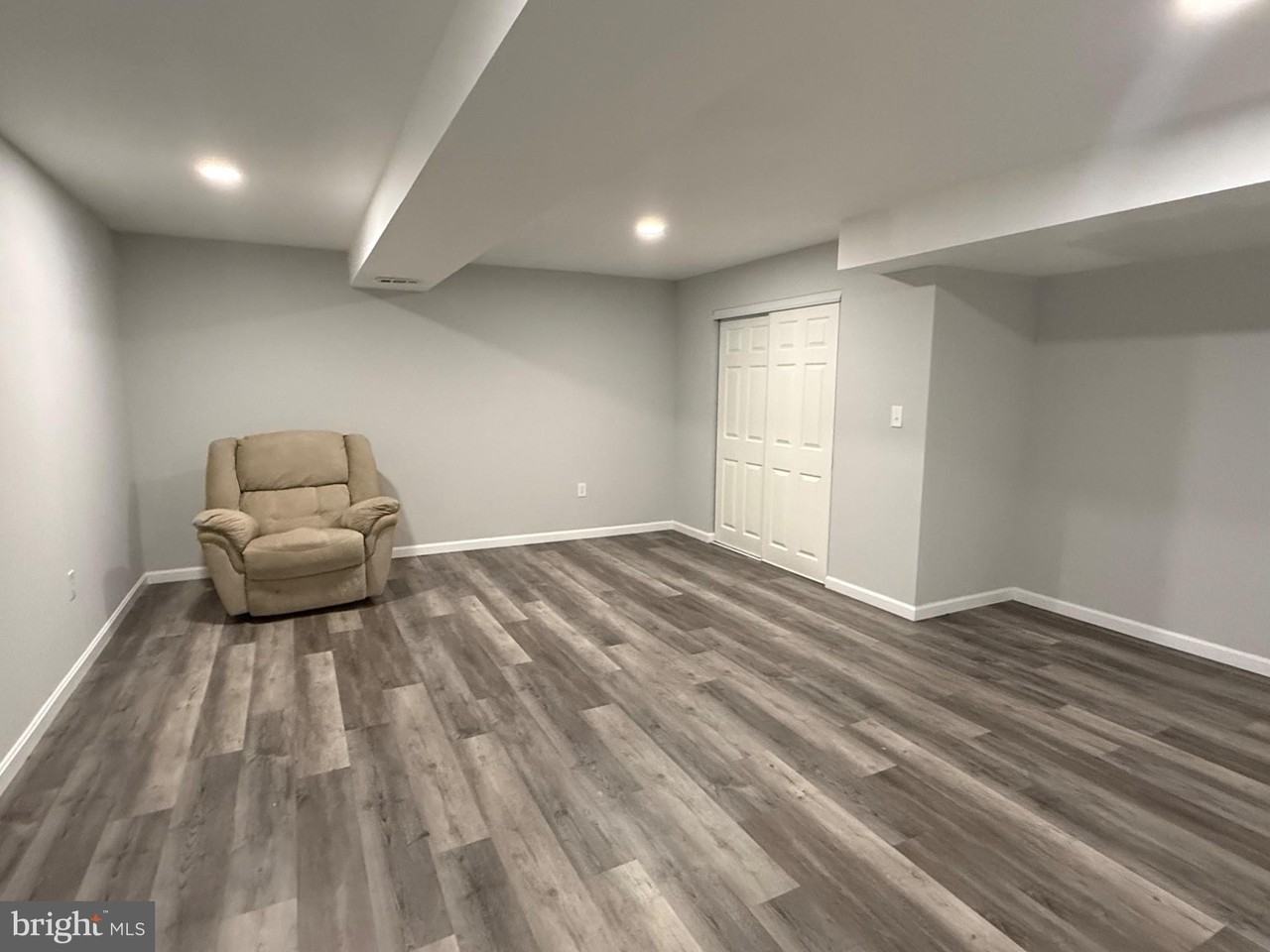12212 Redwood Ct - Photo 5 of 6