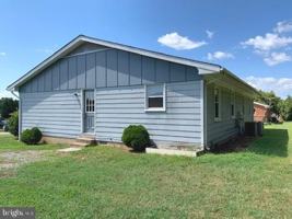 featured image of 1807 Meadow Dr