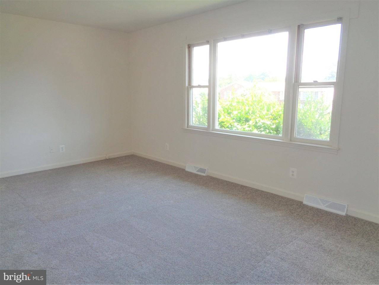 1807 Meadow Dr - Photo 3 of 11