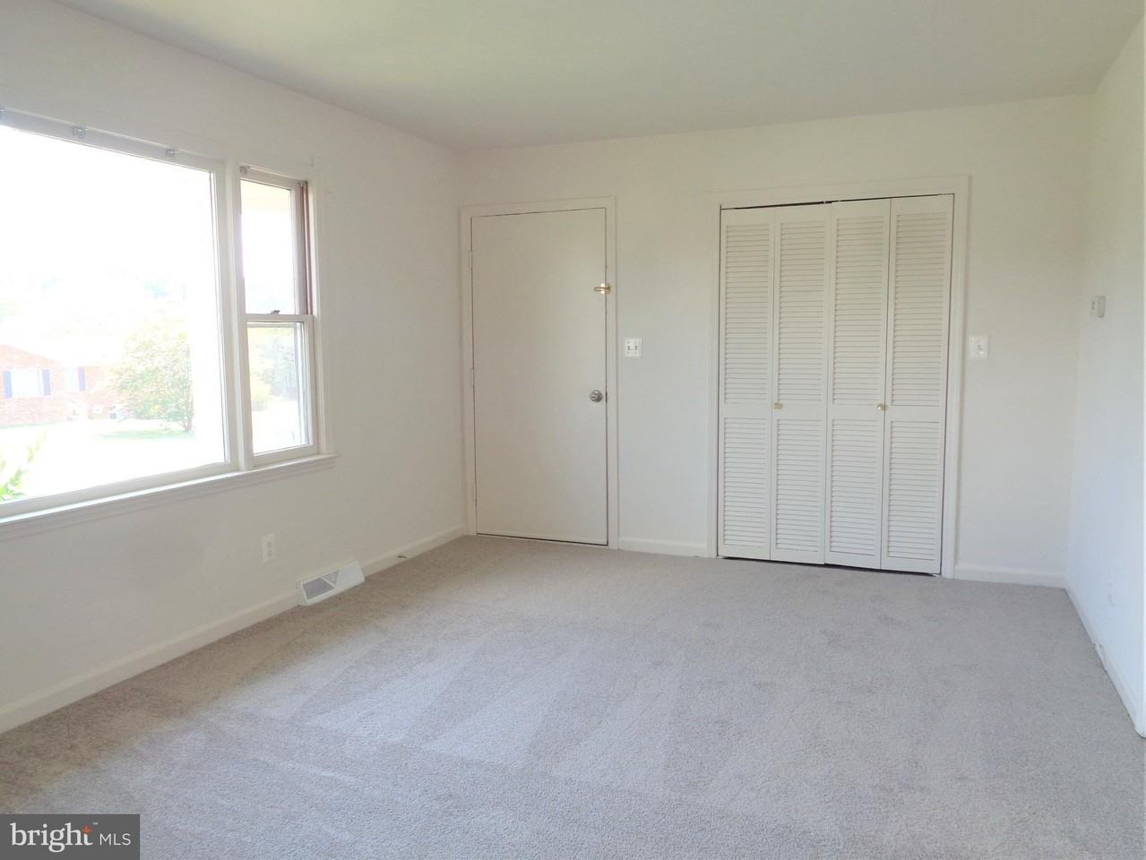 1807 Meadow Dr - Photo 4 of 11