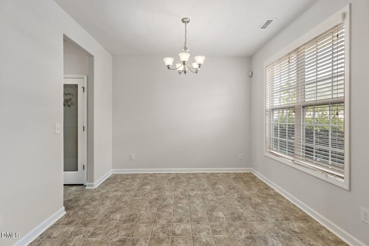 3240 Warm Springs Ln - Photo 3 of 16