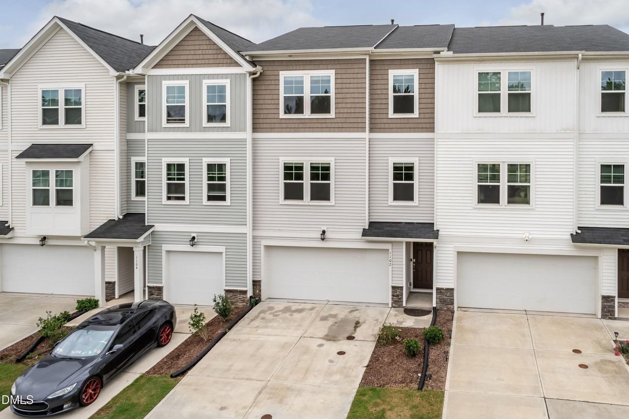 1102 Lily Loch Way - Photo 2 of 50