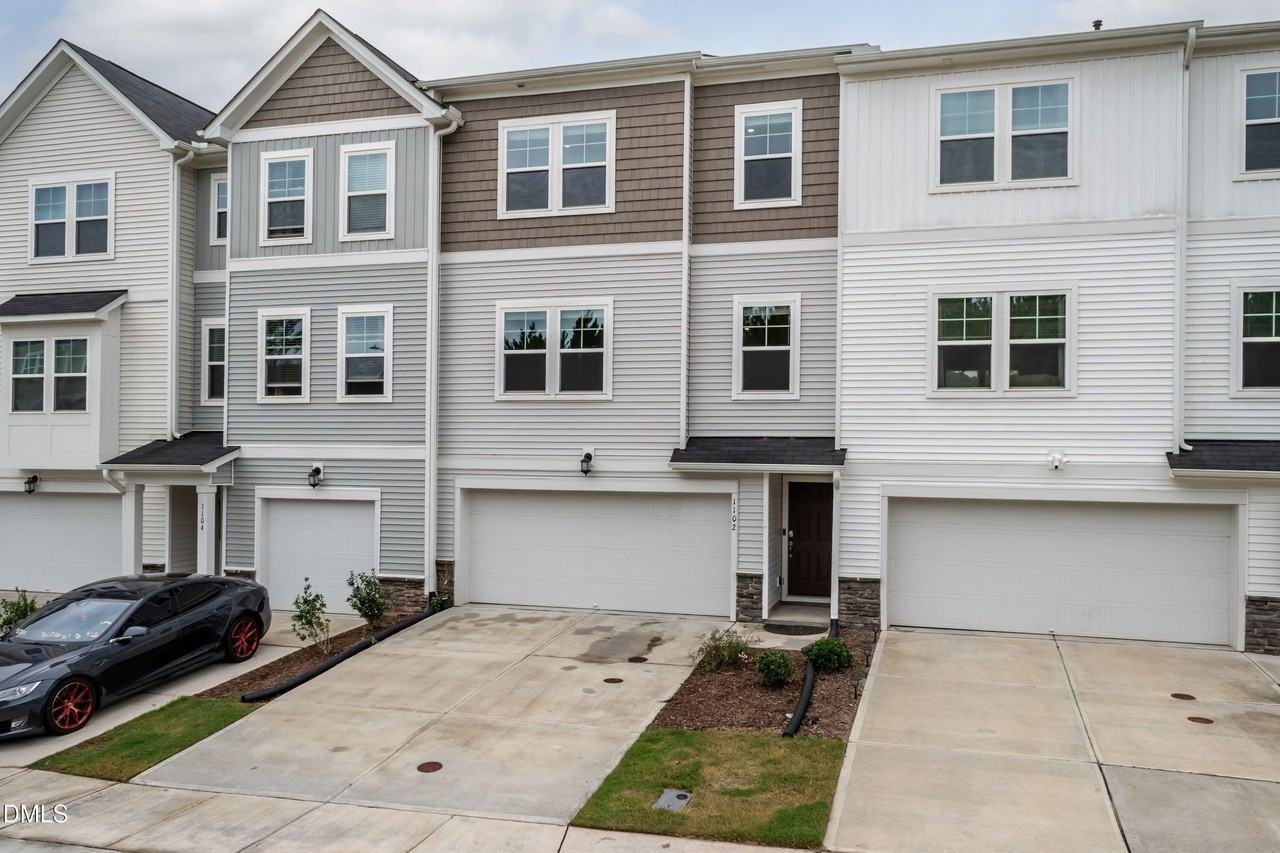 1102 Lily Loch Way - Photo 3 of 50